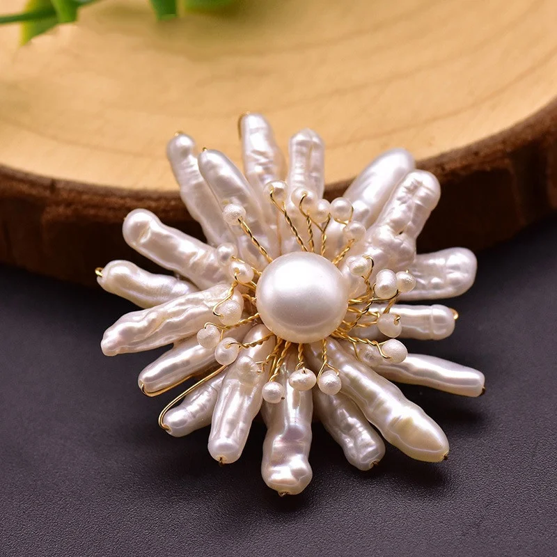 All-Match Flower Brooch Handmade Female Jewelry Versatile Accessory Elegant Pin for Women Artisan Craft Delicate Ornamen