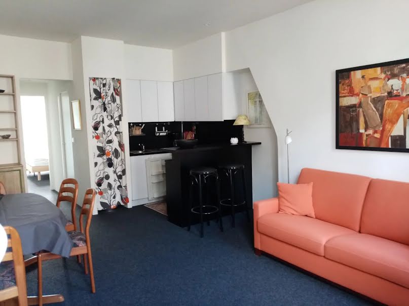 Location  appartement 2 pièces 39.93 m² à Versailles (78000), 1 160 €