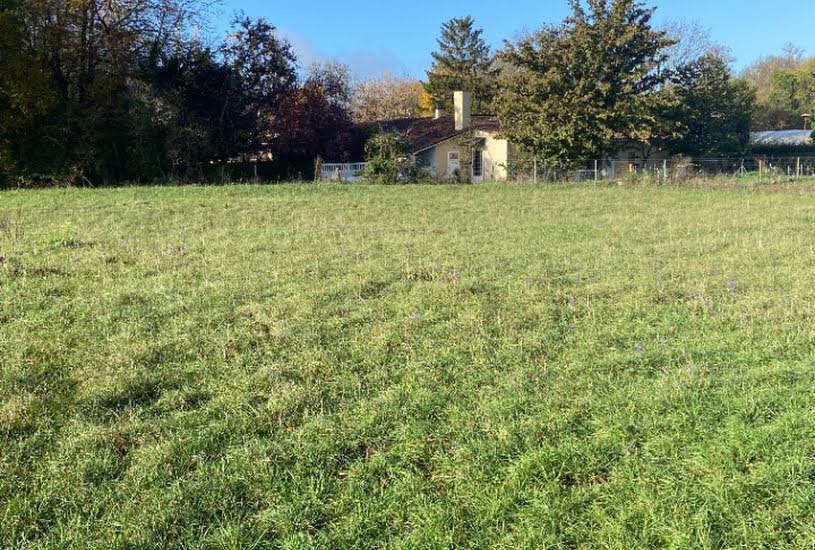  Vente Terrain + Maison - Terrain : 1 950m² - Maison : 120m² à Angeac-Charente (16120) 