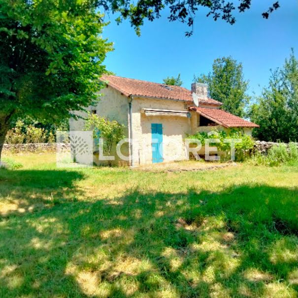 Vente ferme 5 pièces 179 m² à Paussac-et-Saint-Vivien (24310), 365 000 €