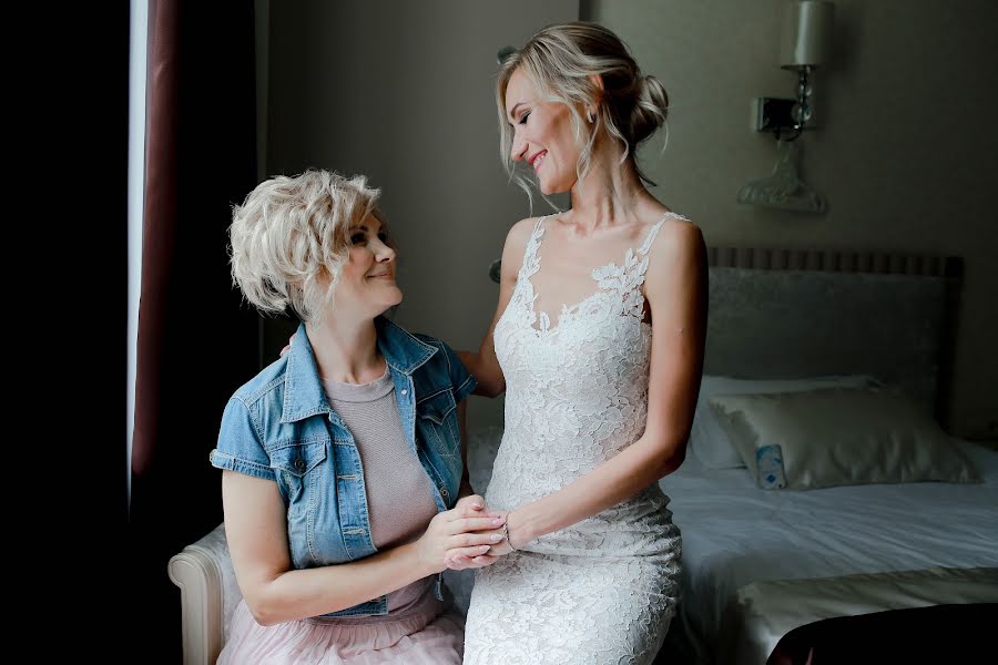 Wedding photographer Kseniya Tkachenko (fotovnsk). Photo of 9 February 2019