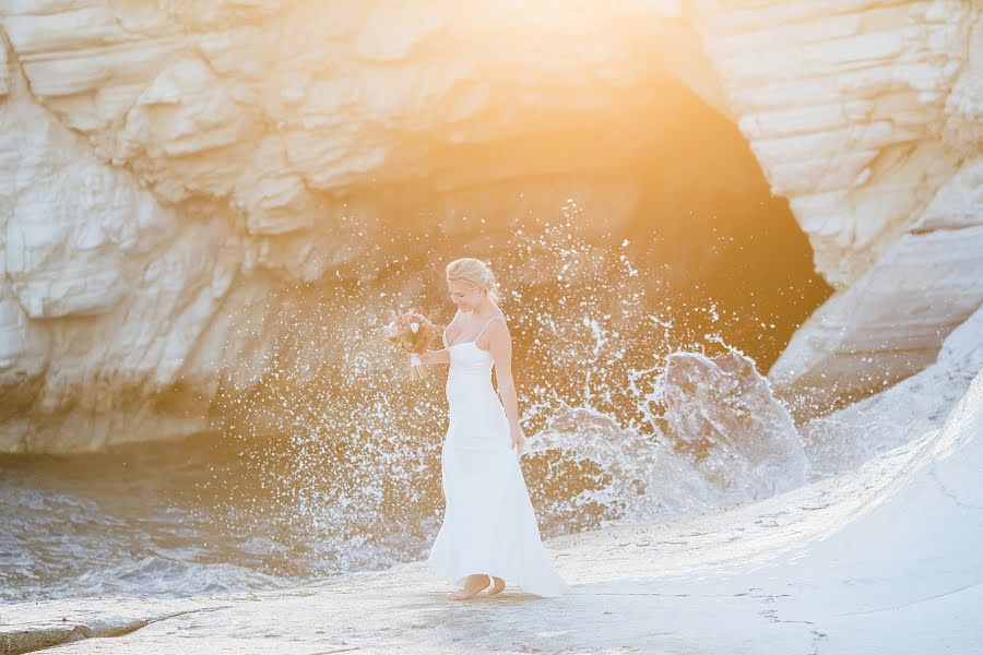 Fotógrafo de casamento Aleksandra Malysheva (iskorka). Foto de 13 de janeiro 2023