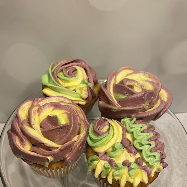 Fat Tuesday vanilla cupcakes