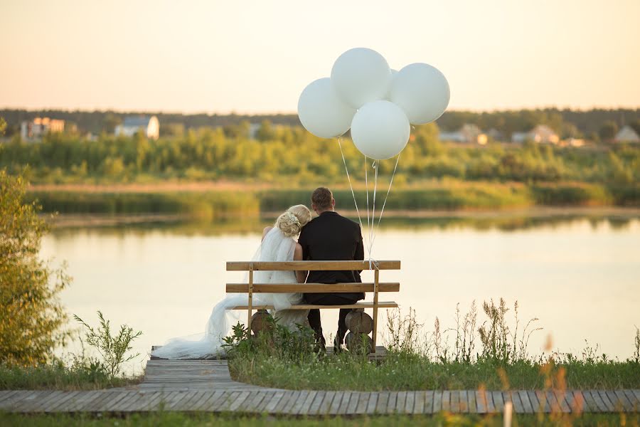 Hääkuvaaja Aleksey Dorosh (ales). Kuva otettu 4. huhtikuuta 2019