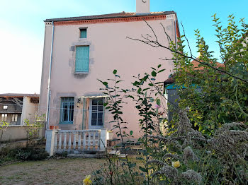 maison à Saint-Martin-d'Estréaux (42)