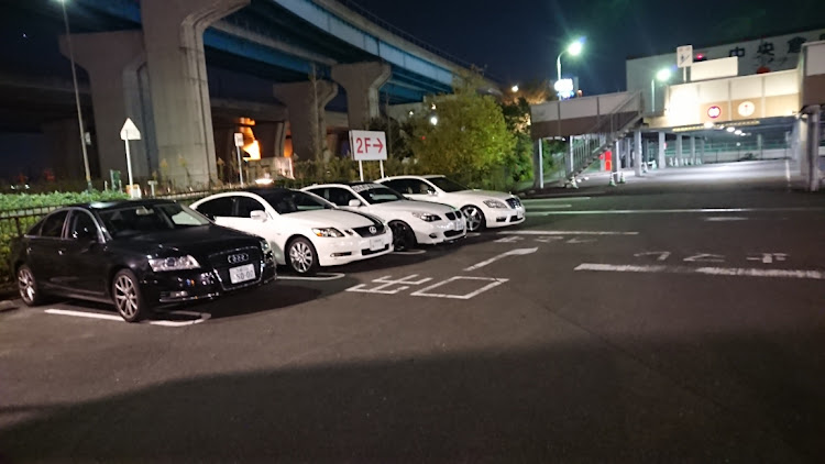 クラウンアスリートのエムズガレージ・CARTUNEミーティング・久御山イオン・レッドメモリーに関するカスタム事例の投稿画像2枚目