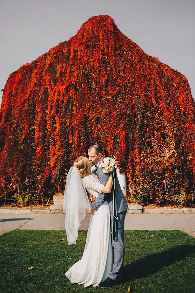 Fotografo di matrimoni Marie Burlaka (marieburlaka). Foto del 8 novembre 2018