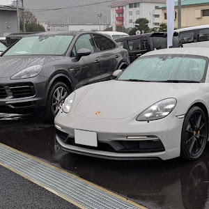 ケイマン GT4