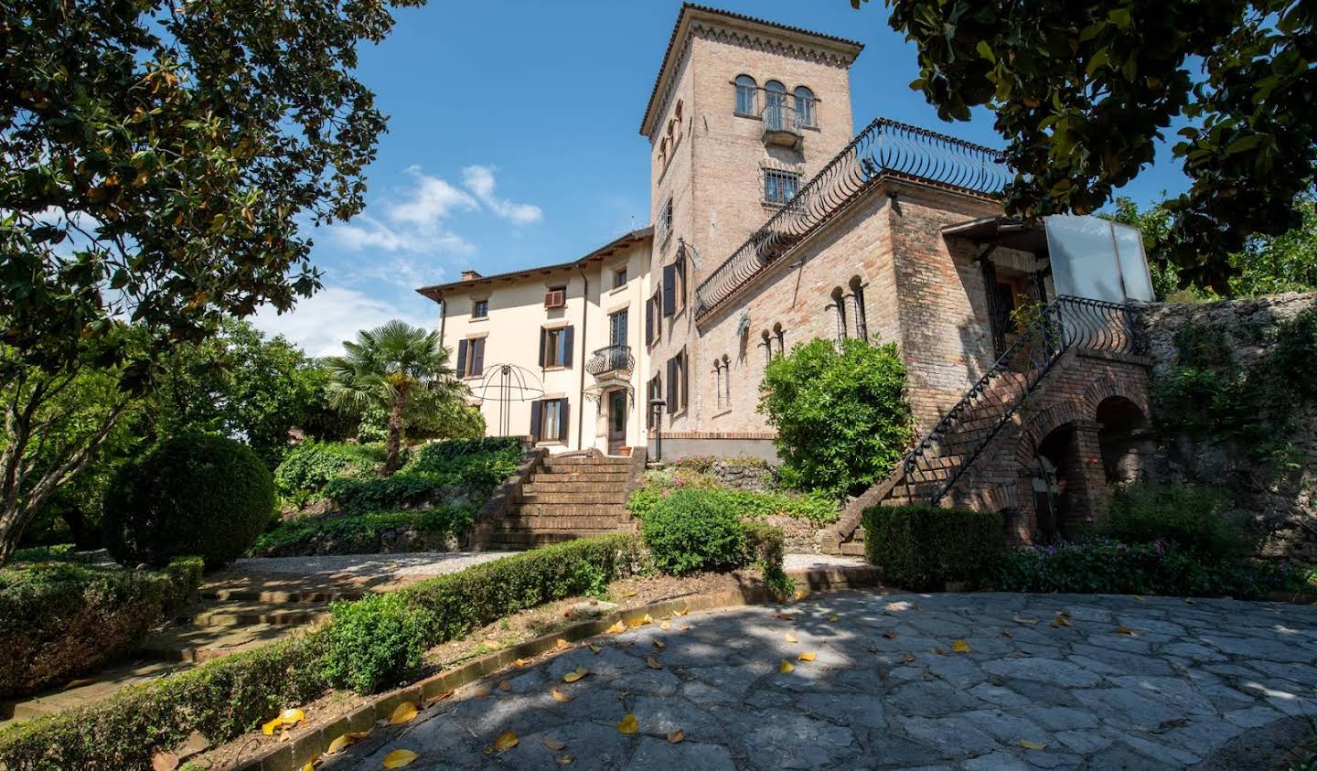 Property with pool Conegliano