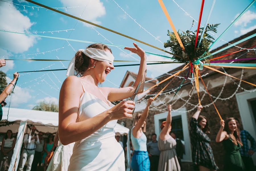 Fotógrafo de casamento Naše Doteky (nasedoteky). Foto de 27 de junho 2022