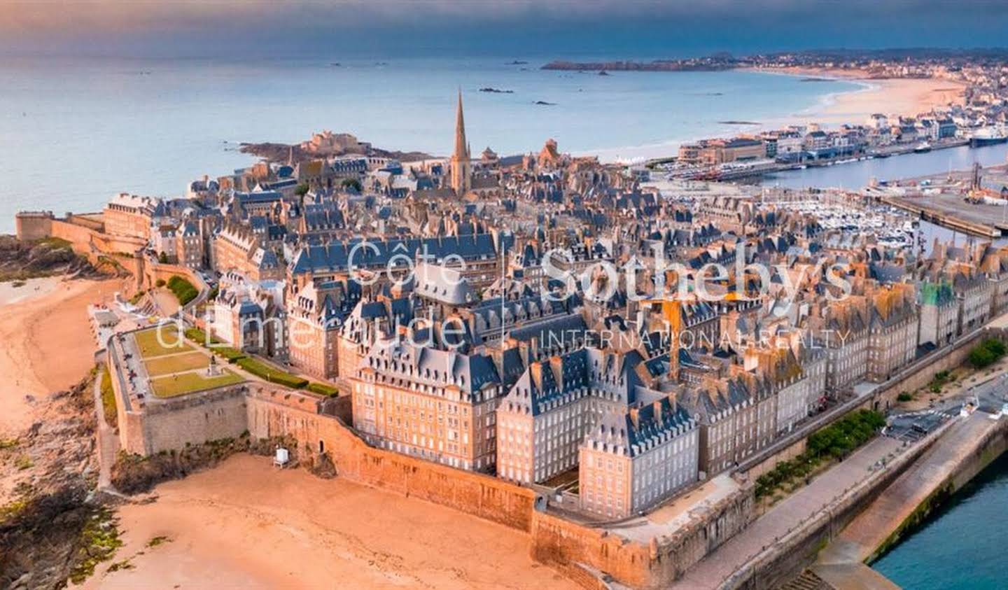 Seaside apartment with terrace Saint Malo