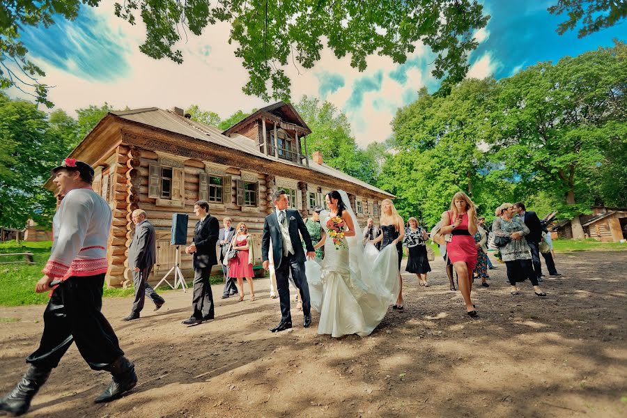 結婚式の写真家Anton Gorodeckiy (agorodeckiy)。2015 10月15日の写真