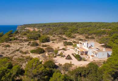 Villa with garden and terrace 2