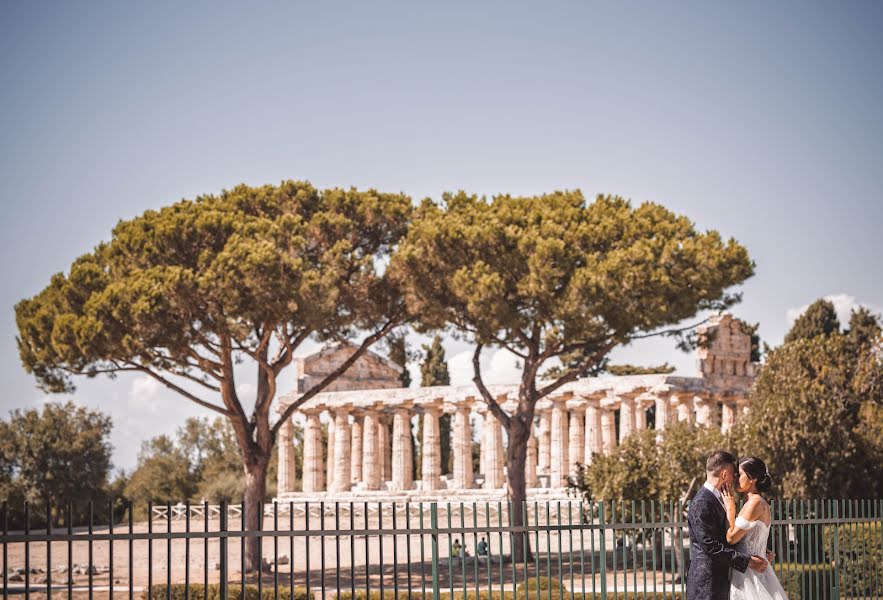 शादी का फोटोग्राफर Luigi Montoro (montorofotograf)। मई 9 2023 का फोटो