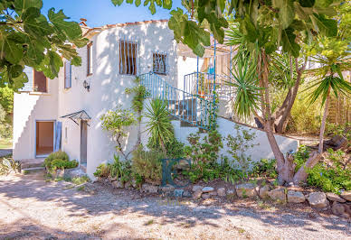 House with terrace 2