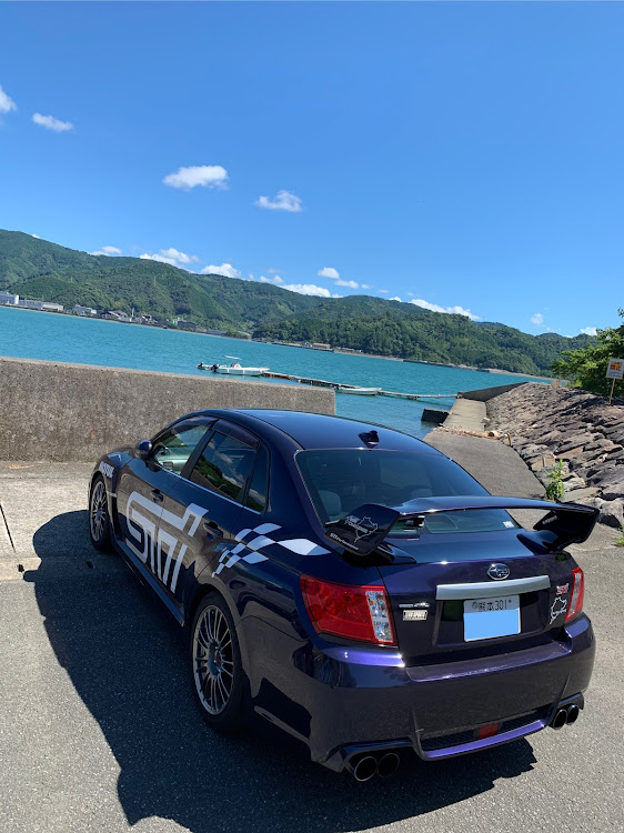 インプレッサ WRX STIのデカール工房HIDE・ドローン練習中・ドローン空撮・ドローン初心者・海水浴場と不釣り合いな車に関するカスタム事例の投稿画像4枚目