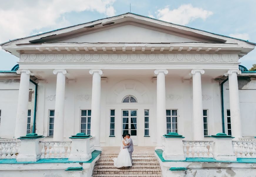 Kāzu fotogrāfs Maksim Drozhnikov (maximfoto). Fotogrāfija: 11. oktobris 2019