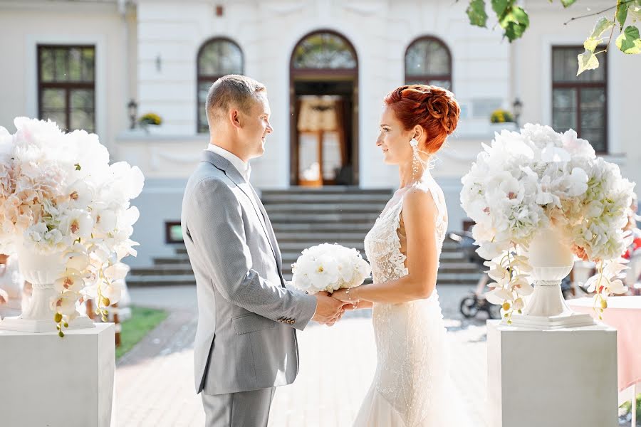 Fotografo di matrimoni Sandra Rogozina (sandrarogozina). Foto del 18 ottobre 2020