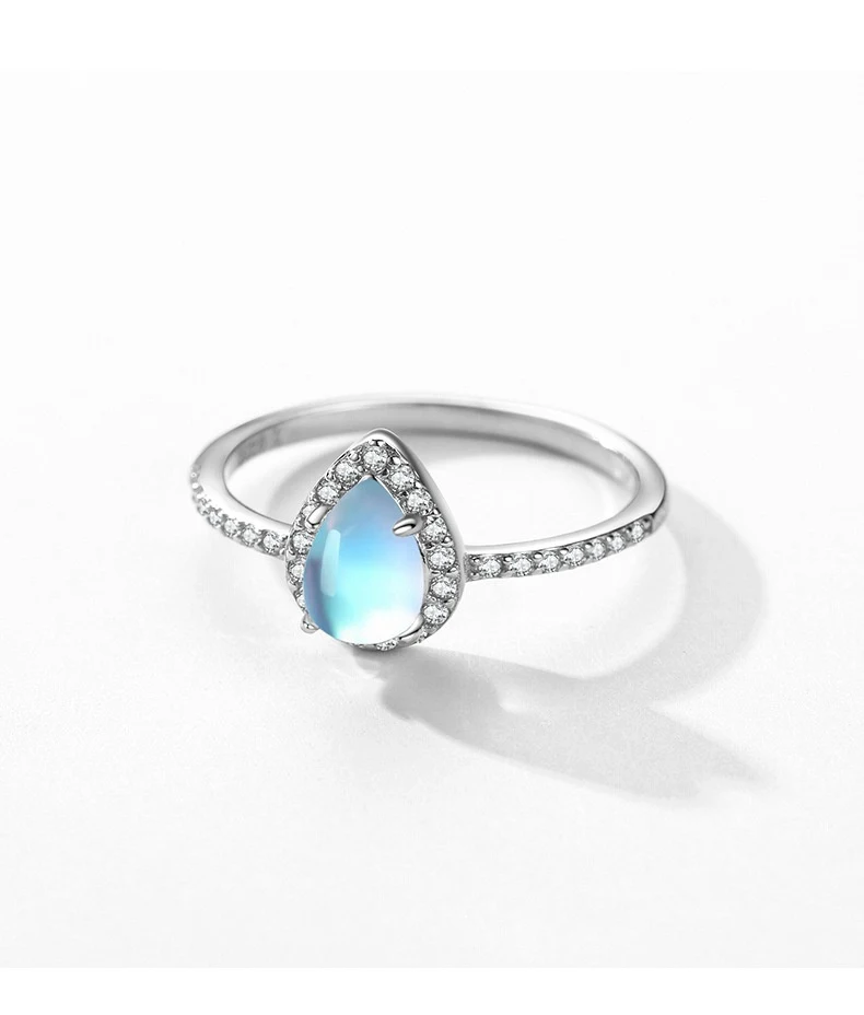 Sterling zilveren maansteen ring Vrouwelijke niche design Unieke elegantie Prachtig sieraad Perfect cadeau voor de speciale vrouw