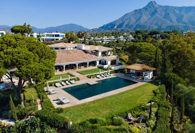 Villa with pool and terrace 18