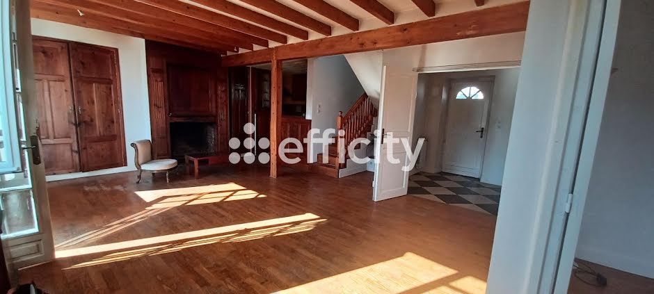 Vente maison 7 pièces 111 m² à Saint-Flour (15100), 159 000 €