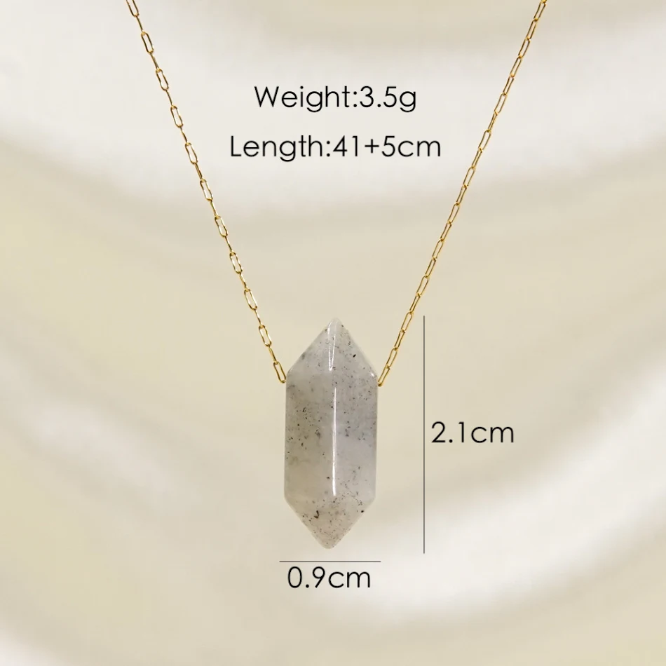 Minimalistička Ogrlica od Prirodnog Kamena Pristupačne Luksuzne Elegancije. Ulepšajte svoj stil ovim prefinjenim komadom nakita.