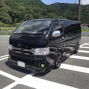 ハイエースバン TRH200V