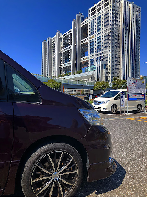 セレナのドライブ・セレナ・いい天気・桜と愛車に関するカスタム事例の投稿画像4枚目