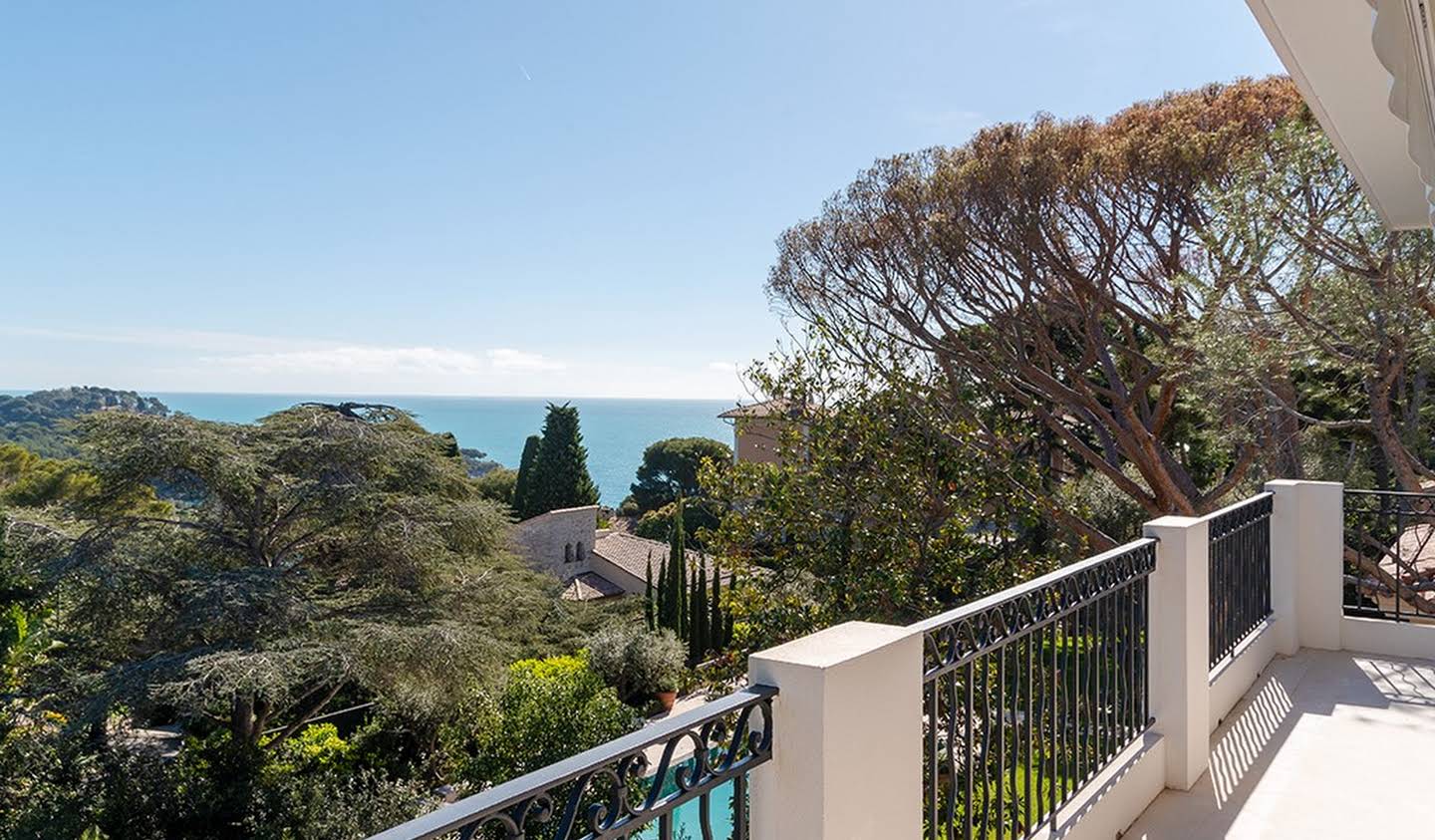 Apartment with terrace Saint-Jean-Cap-Ferrat