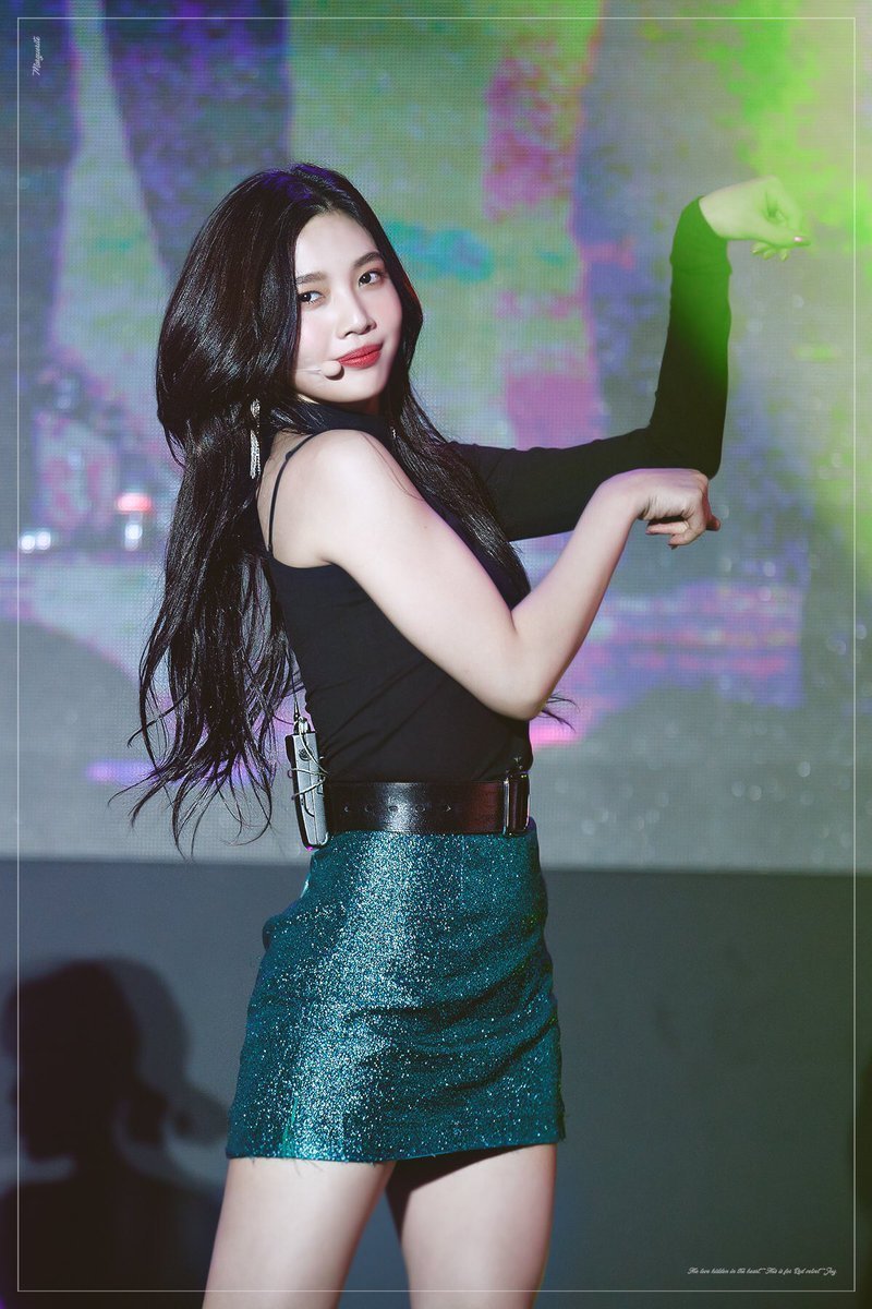 10 Times Red Velvet S Joy Looked Gorgeous In The Sexiest Most Iconic Stage Outfits Koreaboo