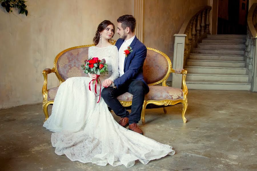 Bryllupsfotograf Anna Alkhovskaya (punegova12). Foto fra marts 17 2018