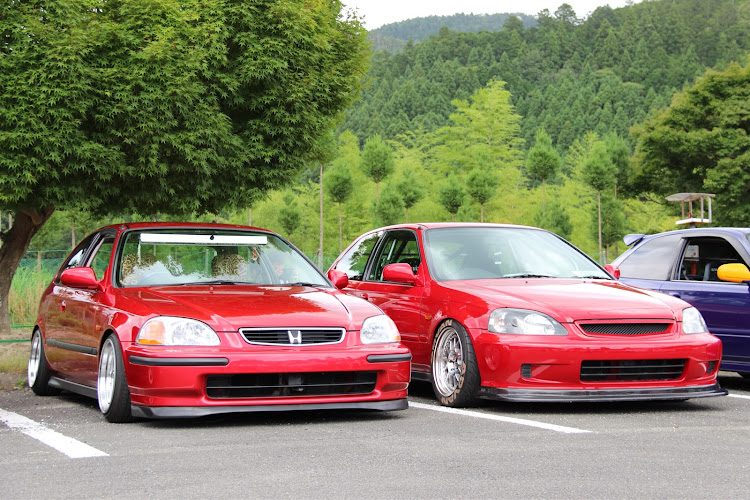 シビックの夏一オフ・初めての京都・ドライブ・セミ鳴いてたよに関するカスタム事例の投稿画像1枚目