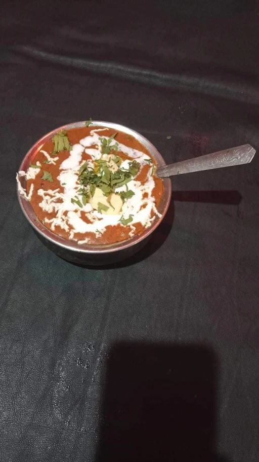 Dal Makhani With 8 Butter Roti