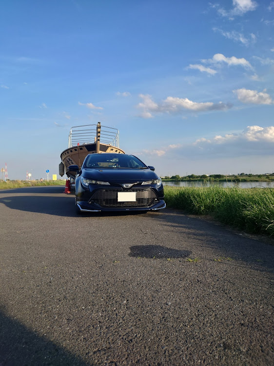カローラスポーツのいつもイイネ&コメントありがとうございます🙇‍♂️・灼熱地獄・近場をぶらぶら・夕暮れと愛車に関するカスタム事例の投稿画像1枚目