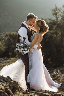 Fotógrafo de casamento Dasha Tebenikhina (tebenik). Foto de 8 de outubro 2018