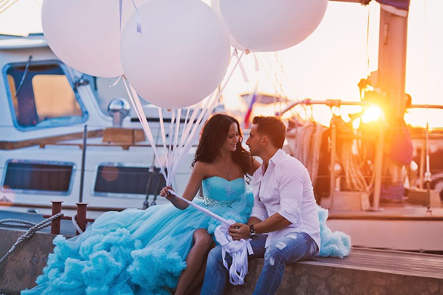 Fotógrafo de casamento Ulyana Malceva (uliik). Foto de 9 de agosto 2016