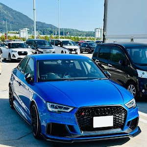 RS3 セダン