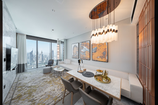 Prestige apartment / penthouse for sale in Dubai (United Arab Emirates) - Modern living room with panoramic city view
