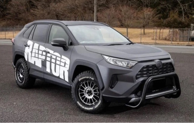 RAV4のrav4・シーザー・ラプターライナー・アルバーモに関するカスタム事例の投稿画像2枚目