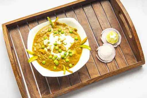 Matar Paneer