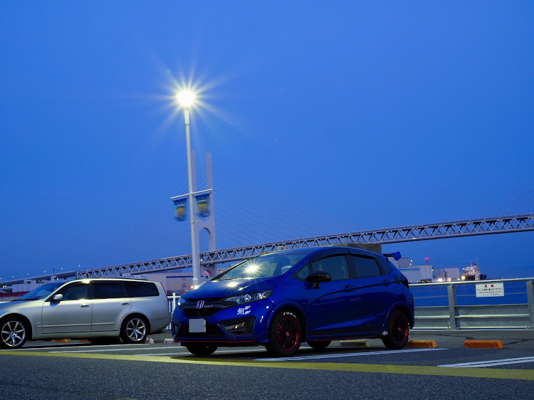 フィットの愛車撮影・夜景撮影・サンシャインワーフ・ブルーアワーに関するカスタム事例の投稿画像2枚目