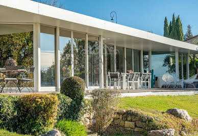 Maison avec piscine et terrasse 4