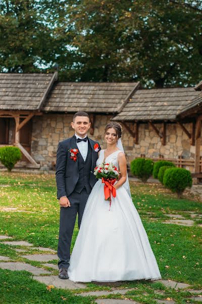 Wedding photographer Volodimir Lozoviy (kapitoshka67). Photo of 4 April 2020