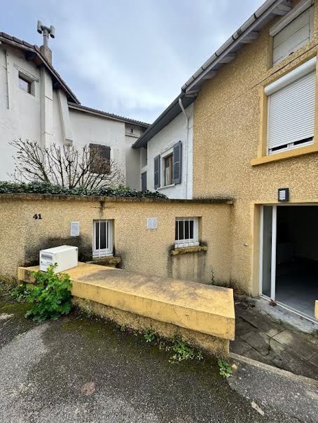 Location  maison 3 pièces 66 m² à Saint-egreve (38120), 900 €