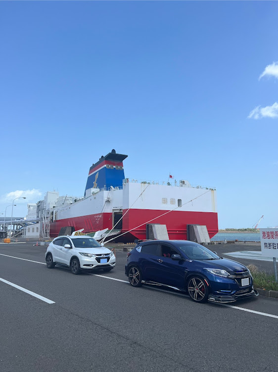 ヴェゼルのヴェゼル ハイブリット・鹿児島・宮崎・オフ会・車が好きな人と繋がりたいに関するカスタム事例の投稿画像1枚目