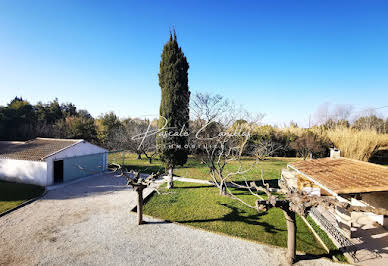 House with pool and terrace 9