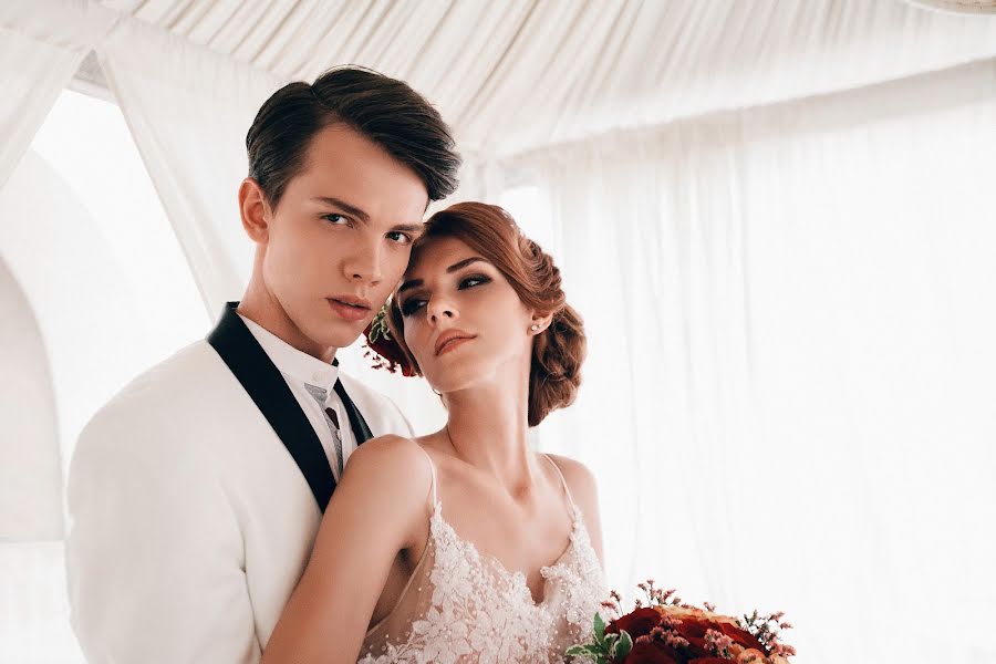 結婚式の写真家Evgeniy Kachalovskiy (kachalouski)。2015 3月8日の写真