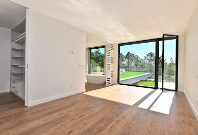 Maison contemporaine avec piscine et jardin 5