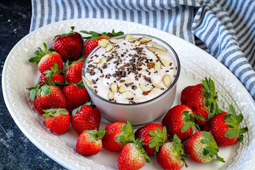 Amaretto Dip With Strawberries