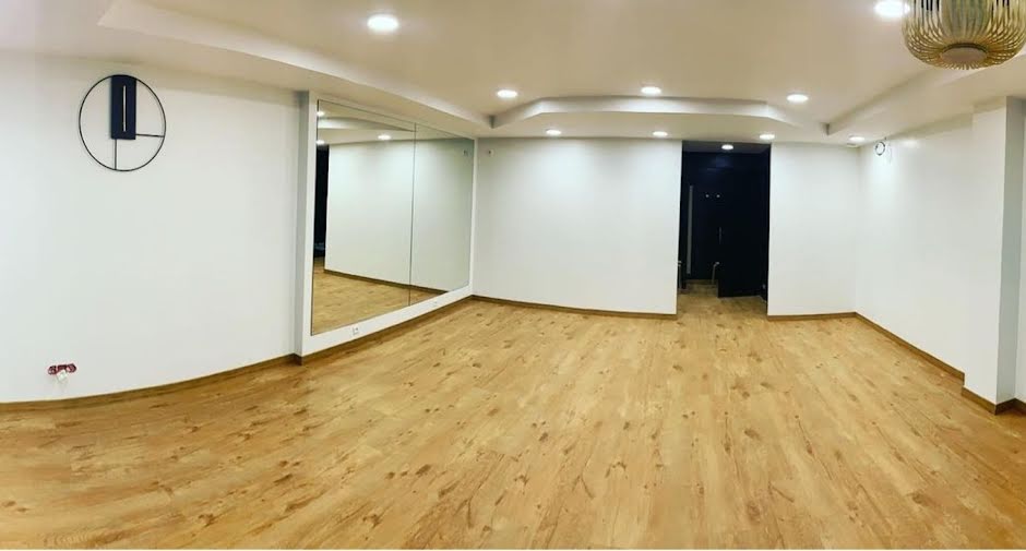 Vente locaux professionnels  69 m² à Chatenay-malabry (92290), 95 000 €